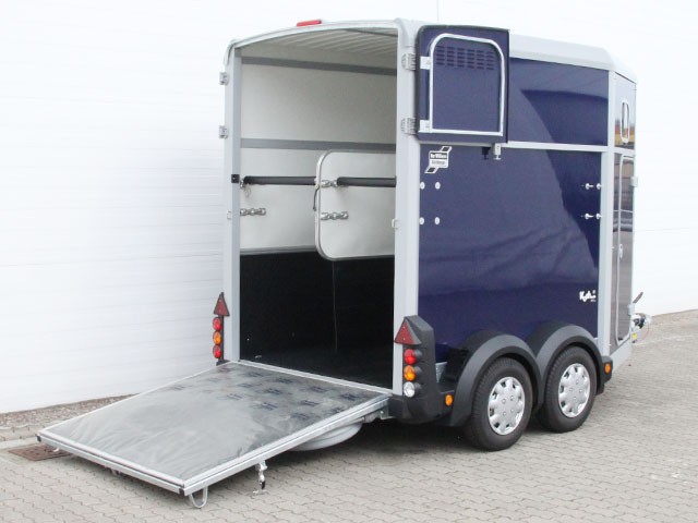 Gebraucht Iforwilliams Viehanhaenger Pferdetransporter Ifor Williams Pferdeanhaenger HB506 Sattelkammer blau_Pf1470Iw_7