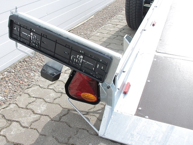 Gebraucht Sonstige PKW Anhaenger Absenkanhaenger 172x302cm 1 5t absenkbar 100km h Vezeko_M1425SoVe_9