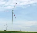 Roboter inspiziert Windkraftanlagen