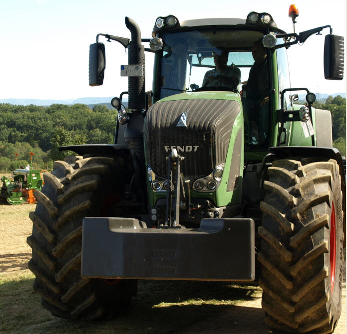 Maße 31x21mm ORIGINAL Fendt Pin 936 Vario Traktor 