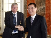 Rektor Prof. Dr. Hans-Peter Liebig Prof. Dr. Yifu Lin